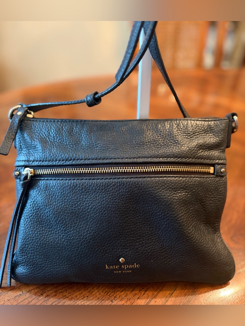 kate spade Black Pebbled Leather Crossbody with Gold Hardware EUC